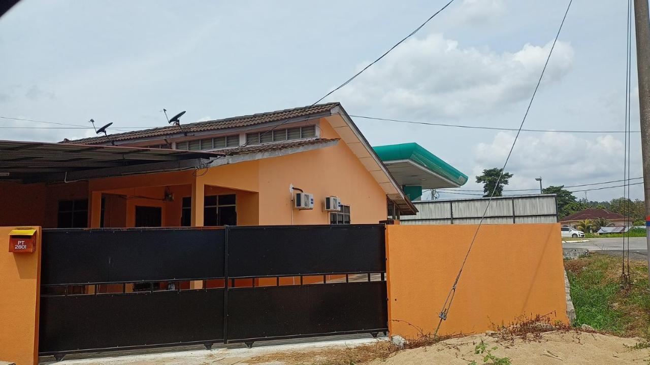 Ns Homestay Private Pool Tanah Merah  Exterior foto